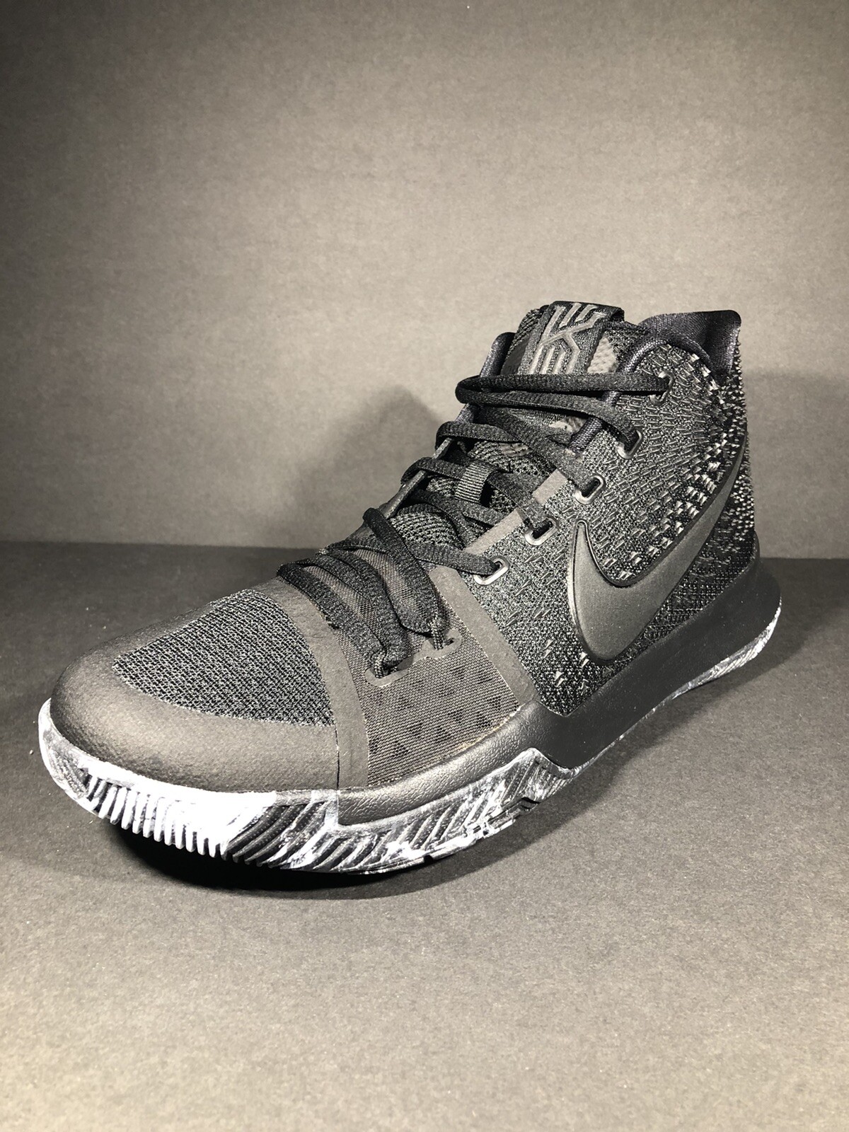 kyrie irving 3 sneakers