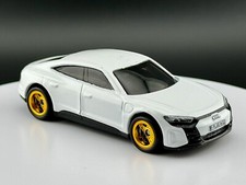 Hot Wheels Prototipo su misura di fabbrica - piloti reali - rivettato - Audi RS e-tron GT