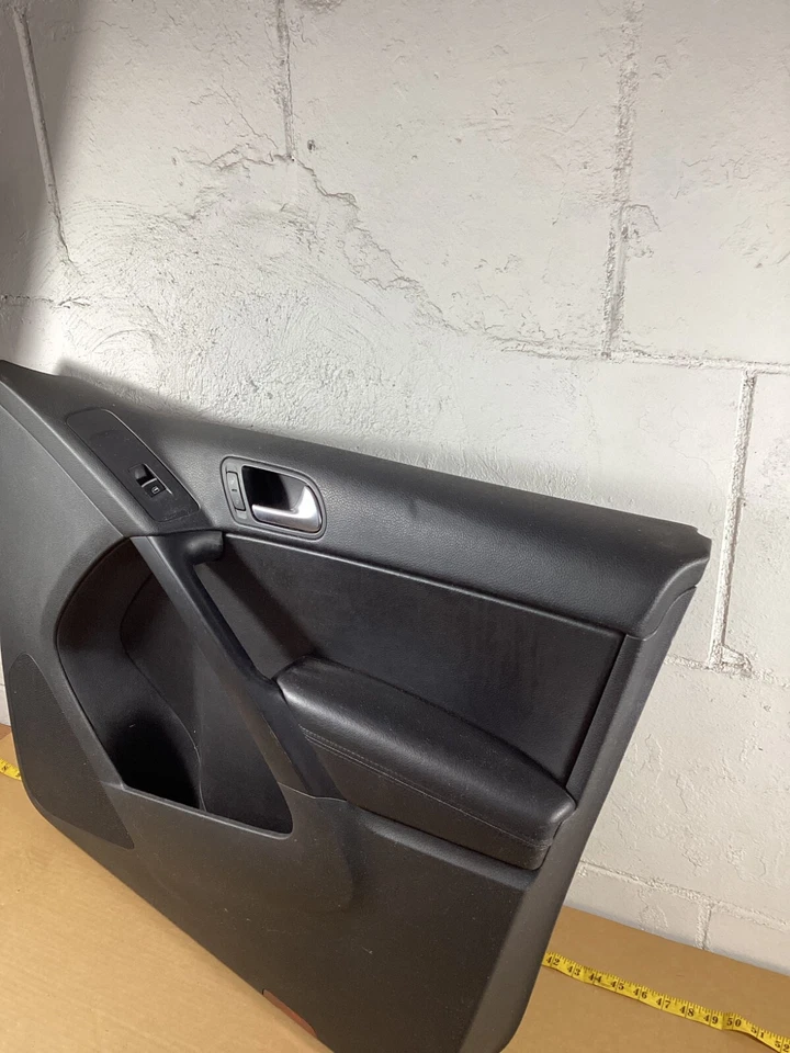 2011-2013 VOLKSWAGEN Tiguan T5 Front Right Passenger Door Card Panel 867012B OEM - Image 4 of 4