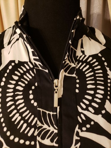 NWT Erin London Black White Floral Full Zip Ruched Sleeve Lined Jacket Size PM - Picture 4 of 11