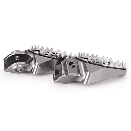 1 Pair Dirt Bike Racing Footpegs Footrests Fit Husqvarna 85cc-530cc ALL 2005-15 - Foto 3 di 6