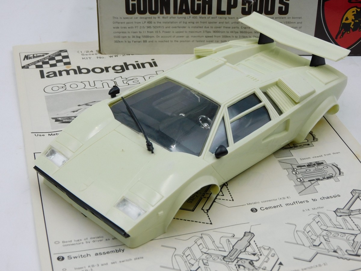 COUNTACH LP500 1/24モデルキット REVELL GERMANY 1/24 Lamborghini Countach LP500S Sports Car