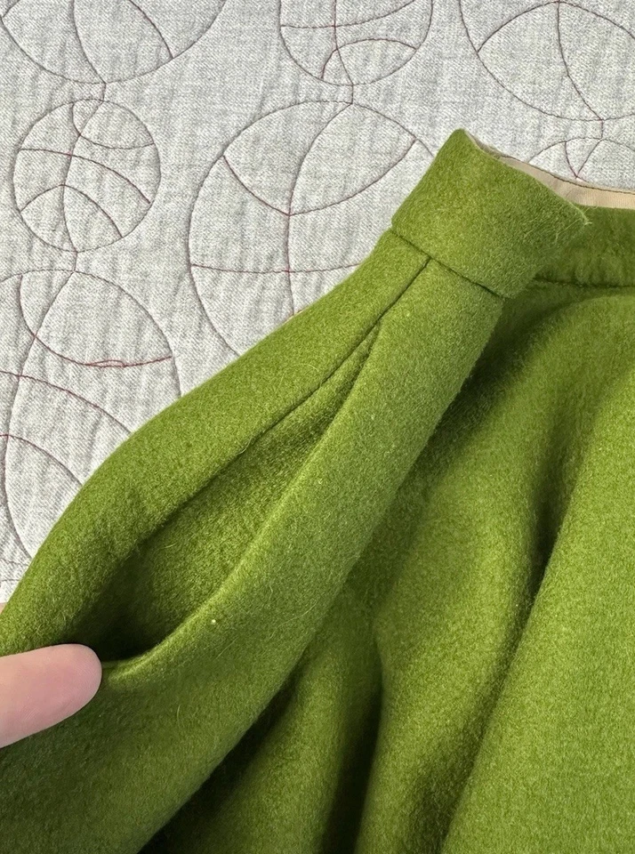 Falda circular de lana de fieltro Olea de colección años 50 cremallera lateral bolsillo detalle cinta verde / 24 Foto 4 de 4