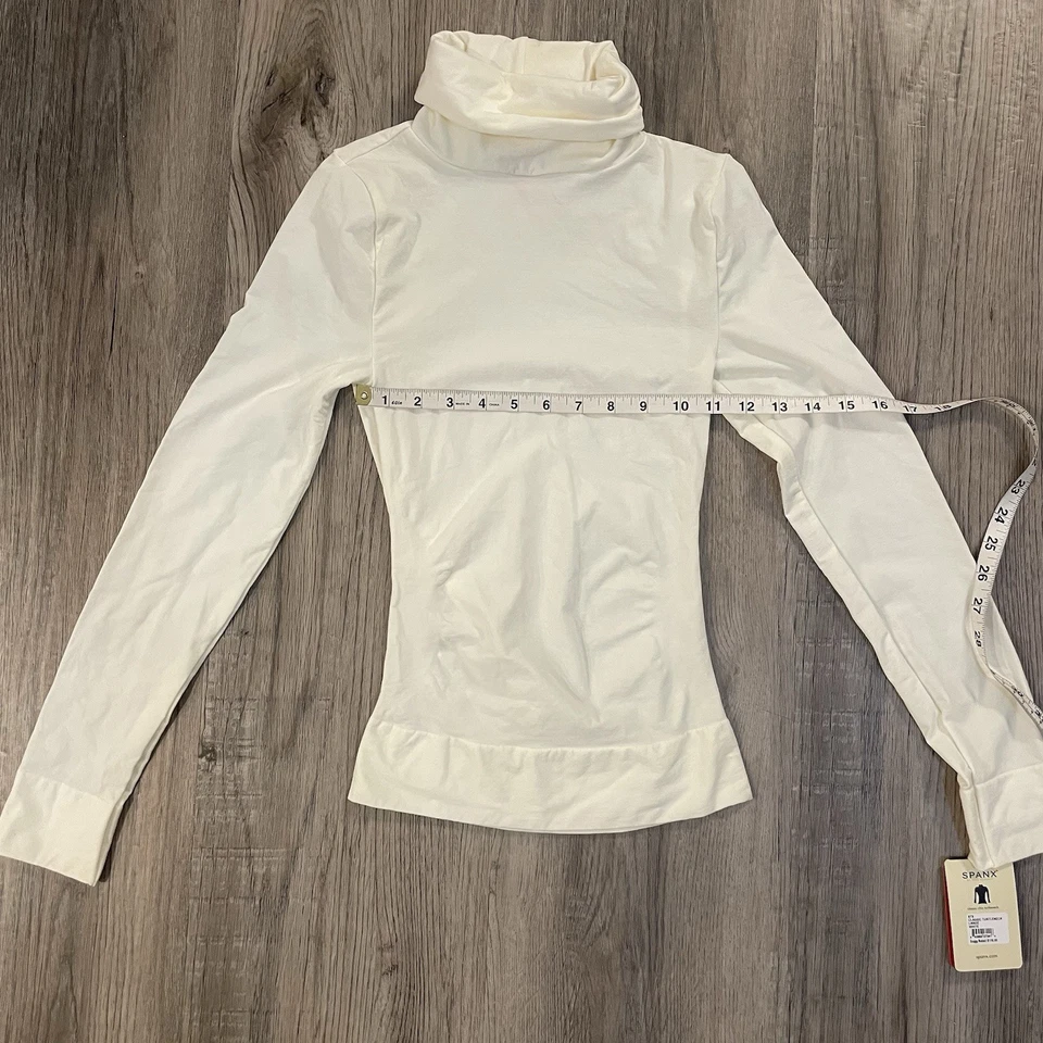 NUEVO CON ETIQUETAS $118 Spanx Clásico Cuello Alto Manga Larga Prendas moldeadoras Blanco/Blanco roto Grande Foto 3 de 4