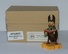 Erzgebirge Hubrig Hirschkäfer mit Buch ,  Höhe 7 cm , OVP