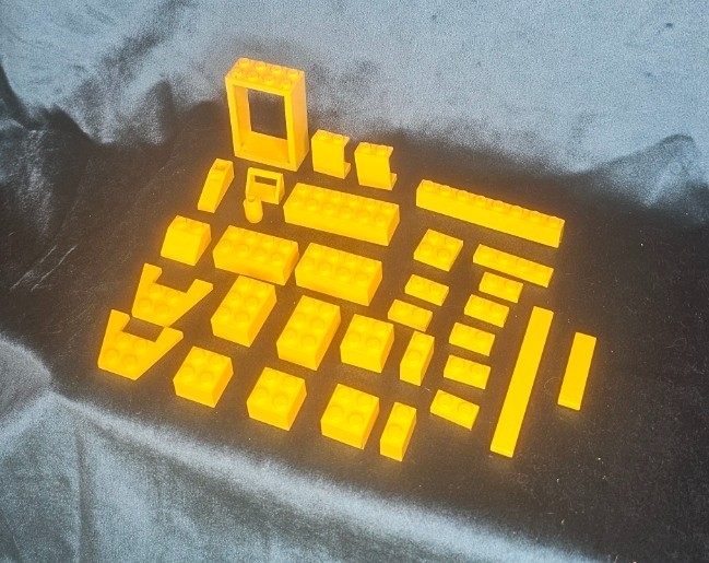 Vintage 1980s Yellow LEGO Lot 1.4 oz (32 pieces)