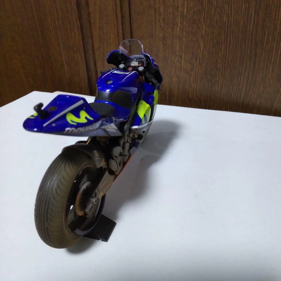 Yamaha YZRM1 MotoGP 1/12 Minichamps Maverick Vinales Used - Image 4 of 4