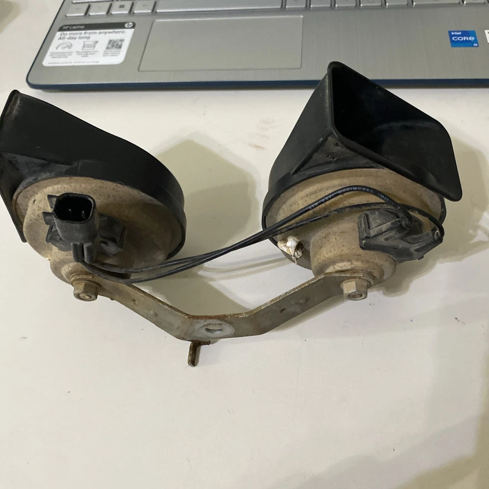 2000 - 2003 年福特 F-150 双 Note 喇叭总成正版原始设备制造商零件 — 第 2/4 张图片