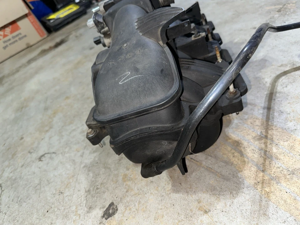 Dodge Ram 1500 2007 colector de admisión 4,7. incluye cuerpo acelerador con sensor Foto 3 de 4