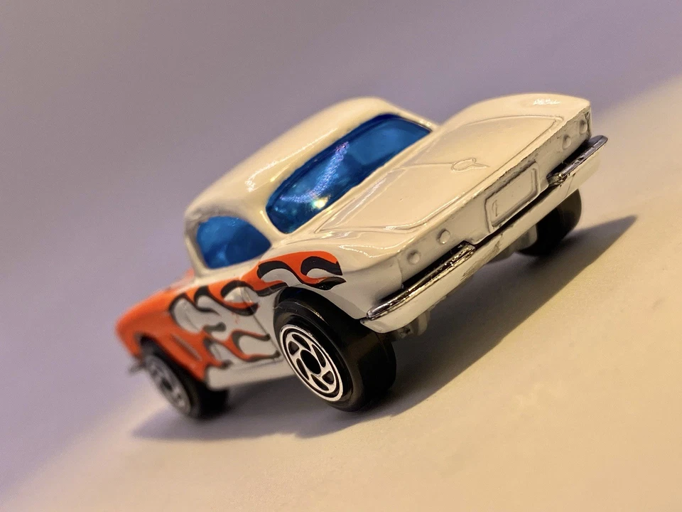 Chevrolet Corvette 62 superrápido Matchbox🔥 - 1992 - como nuevo 1/64 Foto 2 de 4