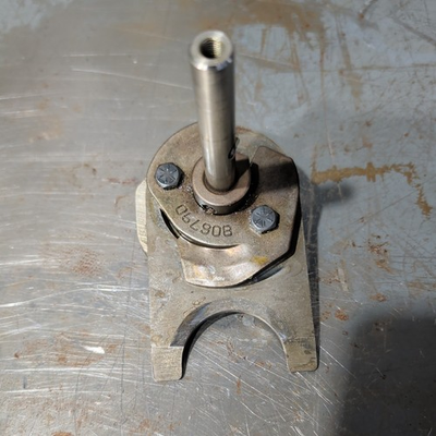 #ad 806790 Cam Yoke Shifter MerCruiser Bravo $75.00