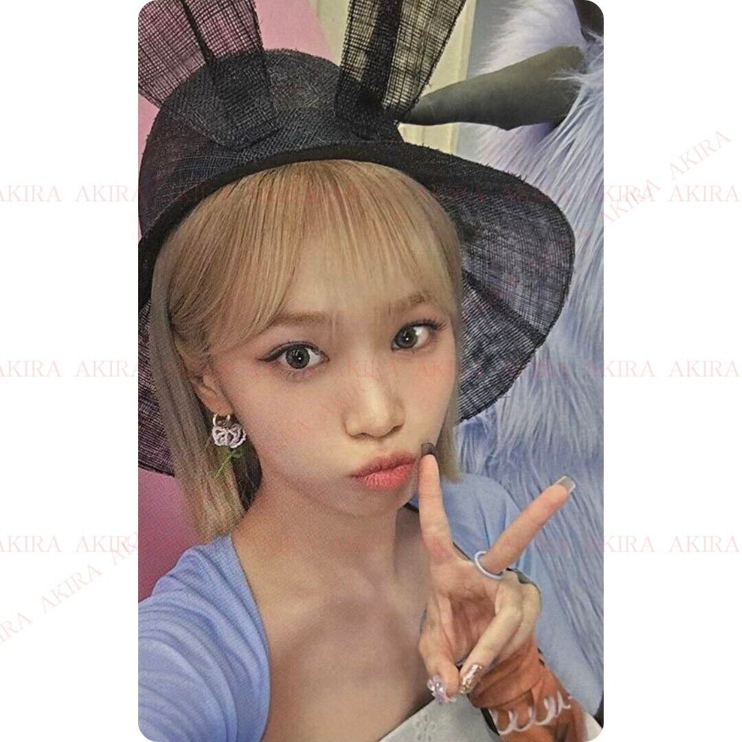 LE SSERAFIM JAPAN 3rd SINGLE CRAZY ALBUM PHOTO CARD & JAPAN LE SSERAFIM JAPAN 3rd SINGLE CRAZY ALBUM PHOTO CARD & JAPAN