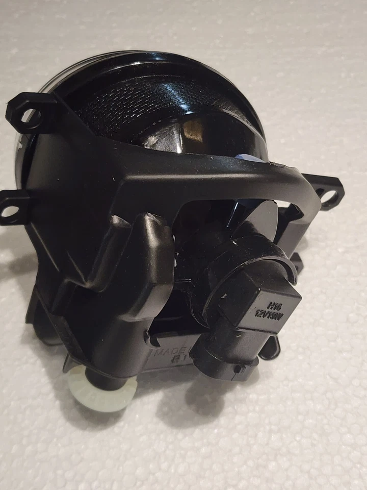 Par de faros antiniebla laterales derecho e izquierdo Toyota RAV4 4RUNNER TACOMA PRIUS 2019-2022 Foto 3 de 4