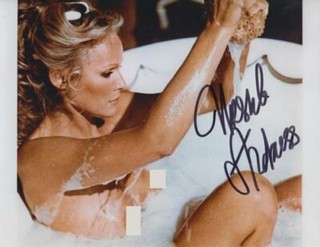 URSULA ANDRESS 007 JAMES BOND AUTHENTIC AUTOGRAPH AS VESPER CASINO ROYALE 1967