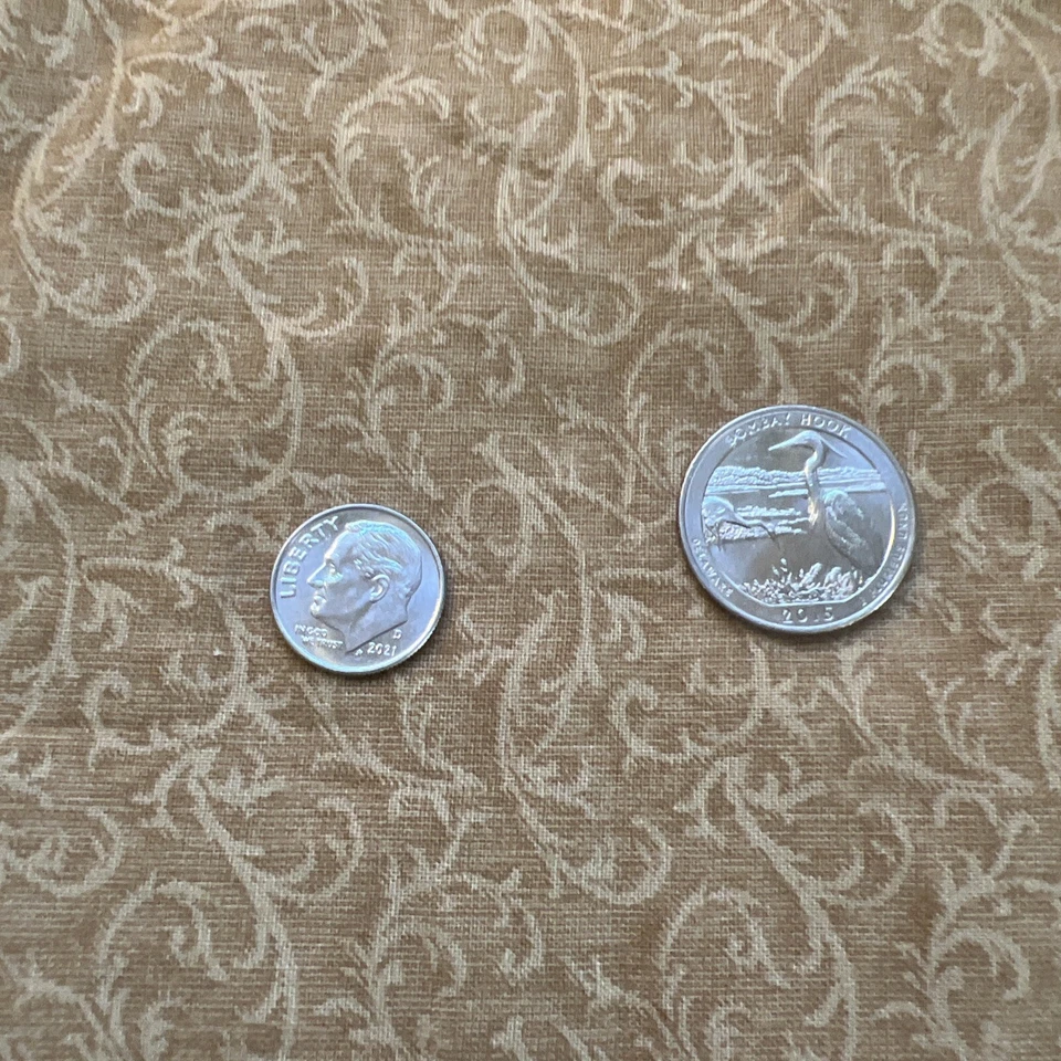 Classic Cottons Gold Swirl Cotton Fabric 1 7/8 Yards Spiral Vine 1998 Vintage - Image 2 of 4