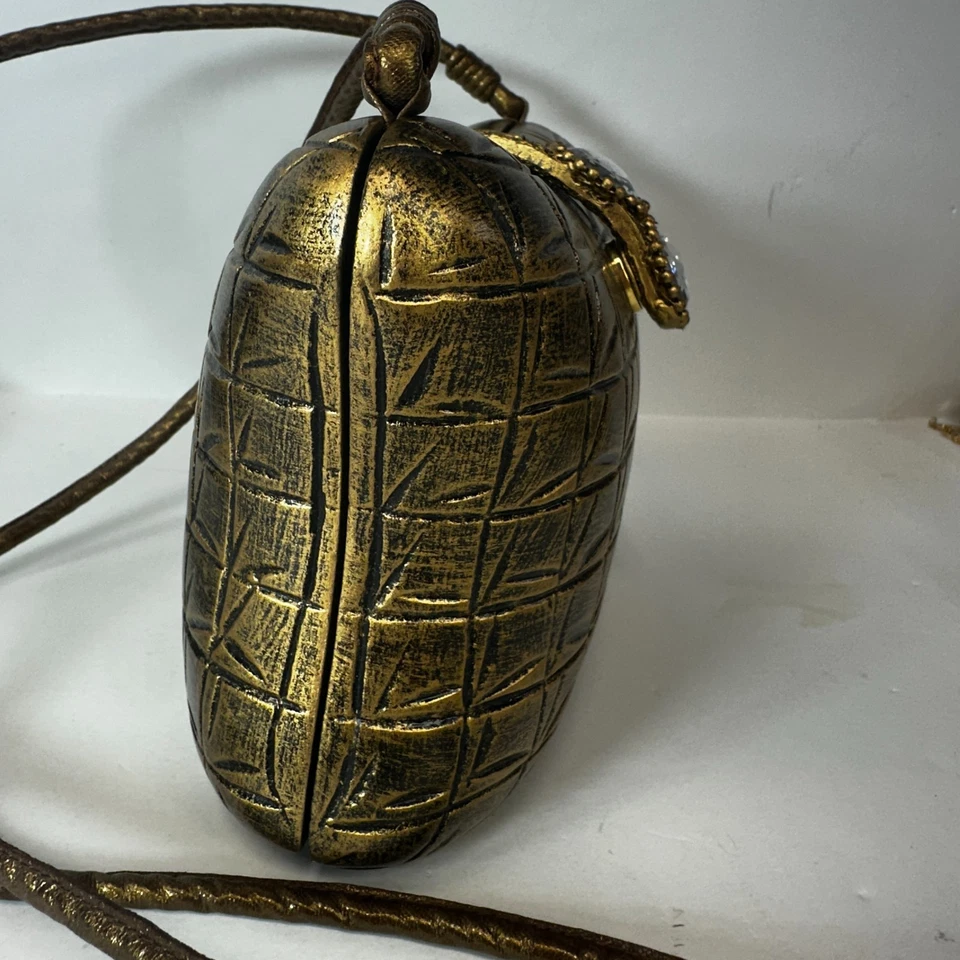 Cartera Timmy Woods Estuche Rígido Madera Metálico Bronce Tallado Vintage Bolso de Hombro Cocodrilo Foto 3 de 4