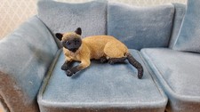 Dollhouse Siamese Cat Lying Down Head Up 112 Scale Miniature Pet Dollhouse Siamese Cat Lying Down Head Up 112 Scale Miniature Pet