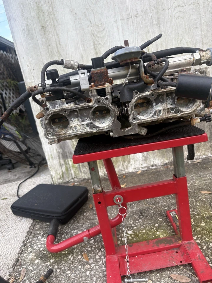 2004 Honda Aquatrax R-12X Turbo OEM Cylinder Head & Throttle Bodies ARX1200T2 - Image 2 of 4