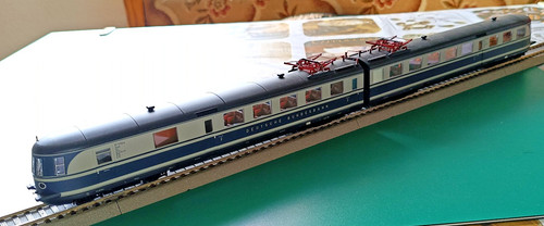 Liliput 133542 ET 11 der Deutschen Bundesbahn in grau/taubenblau | Condition: Neu