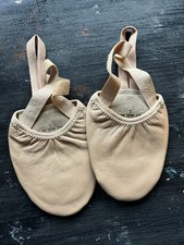 capezio ballet pirouette flat shoes