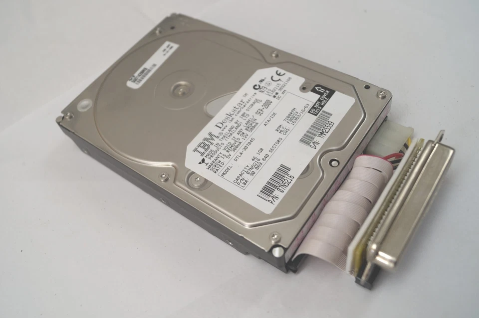 IBM DeskStar Model DTLA-307045 46.1 GB Hard Drive Part No. 07N5216 E121 - Image 2 of 4