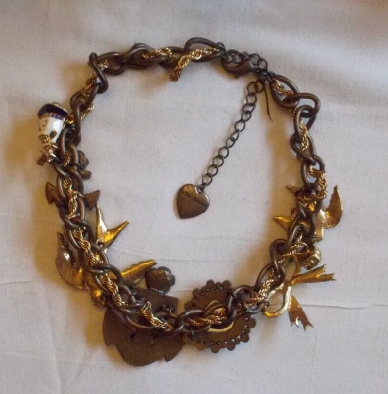 BETSEY JOHNSON RARE VINTAGE "FLY WITH ME" MULTLCHARM CHOKER STATEMENT NECKLACE - Image 2 of 4