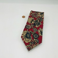 Vintage Valeriano Silk Tie Floral Red Made in USA Mens Tie Cravat Flowers