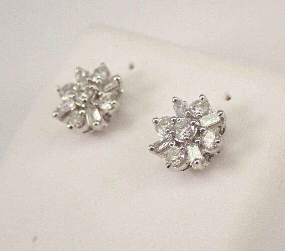 1.4 Ct Round Cut Diamond Simulated Flower Stud Earrings Gift 925 Sterling Silver - Image 3 of 4