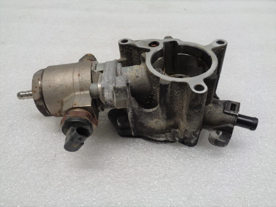 2009-2016 Audi A4 Quattro 2.0L Brake Vacuum Pump OEM AK2209130 - Image 4 of 4