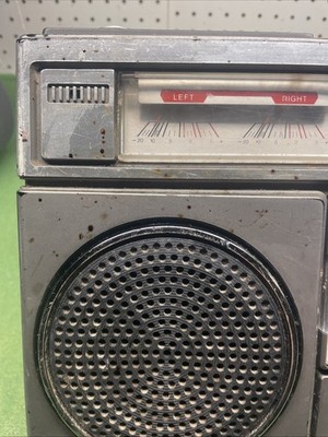 Sony CFS-55 Vintage 1980s FM/AM Stereo Cassette-Corder Boombox
