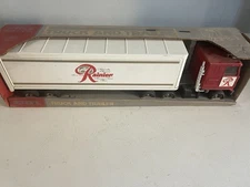 Rainier Beer Vtg 1/25 Scale Ertl Semi Truck Trailer Original Box Dyersville