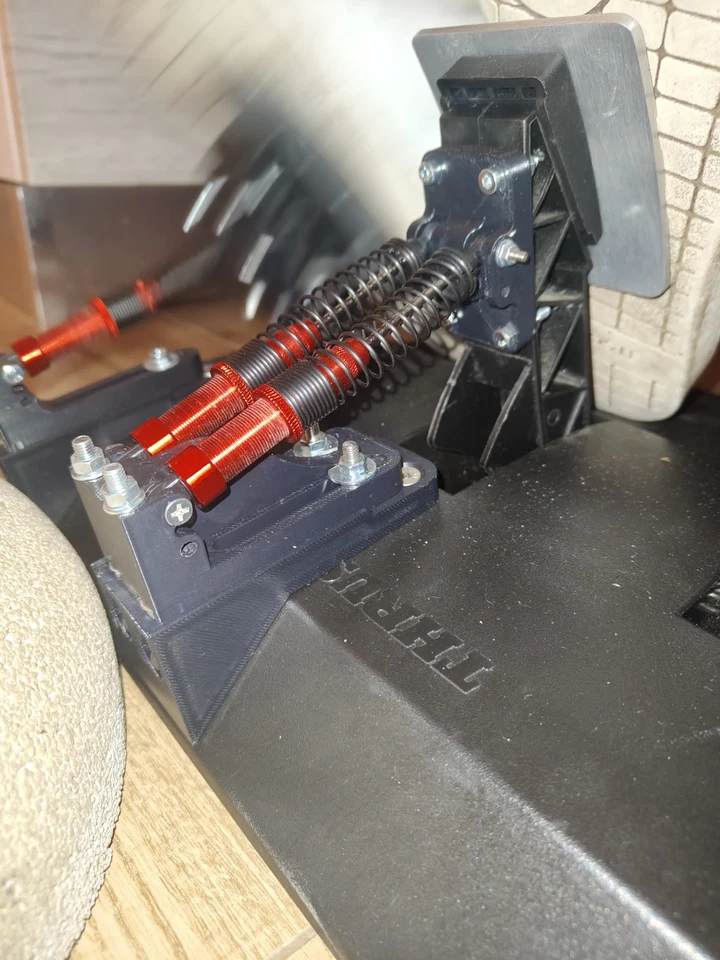 Mod Pedali Thrustmaster T3PA Miglioramento Feedback su Freno e Acceleratore - Immagine 4 di 4