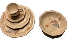 5 pc setting,  Mikasa,  Craft Works,  Magic Moods  Vintage never used