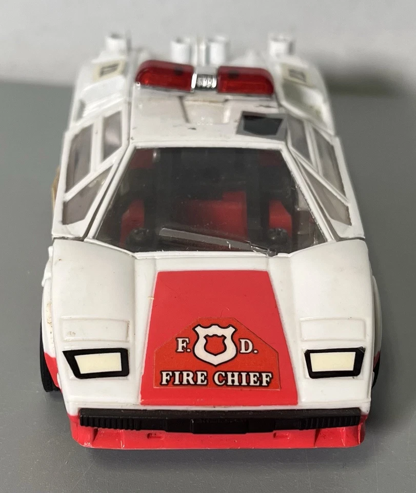 Transformers G1 Autobot “Red Alert” 2002 - Image 2 of 4