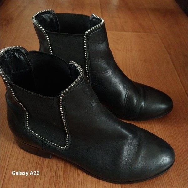 Women Carvela Boots Black Leather 37