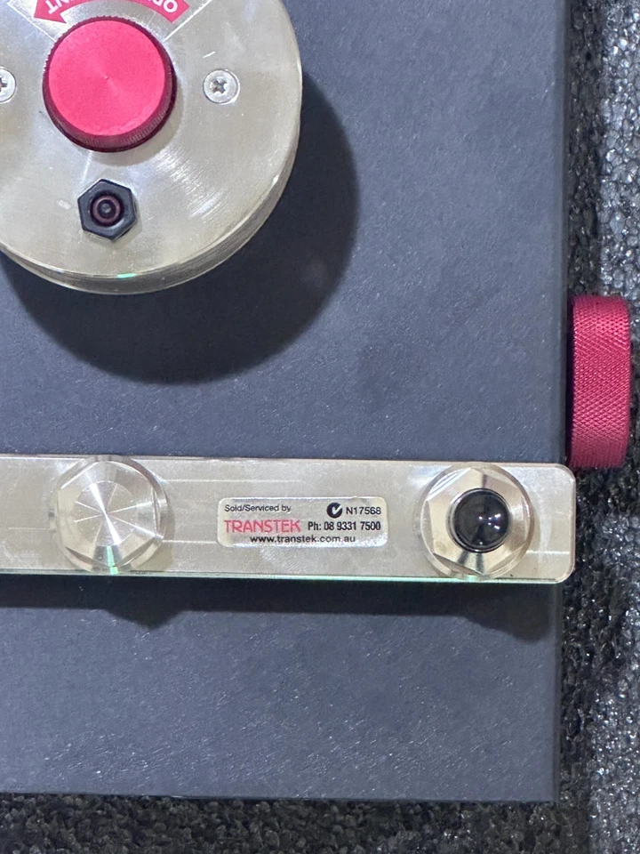 AMETEK CRYSTAL PRESSURE GAUGECAL HP PRESSURE COMPARATOR 15000 PSI/1000BAR/100MPA - Image 4 of 4