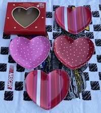 Pottery Barn Kids Valentine  s Heart Shaped Melamine Plates Set of 4