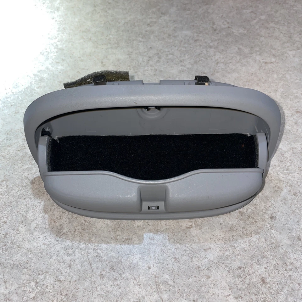 Hyundai Entourage 2007 2008 06-12 Kia Sedona gafas de sol superiores almacenamiento de vidrio Foto 2 de 4