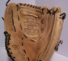 RAWLINGS DUAL WING RIGHT THROWING 11' ALEX RODRIGUEZ MODEL PP110 BASEBALL GLOVE