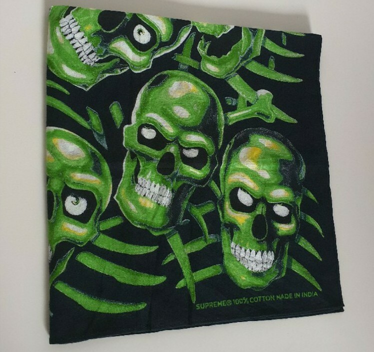 小物 Supreme Skull Pile Bandana SS18 Supreme Skull Pile Green Bandana Glow-In-The-Dark DSWT