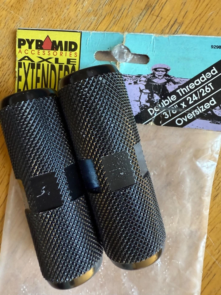 Clavijas Pyramid BMX Nuevo de Lote Antiguo Extensor de Eje Old School Freestyle 3/8 24 y 26 TPI NEGRO Foto 4 de 4