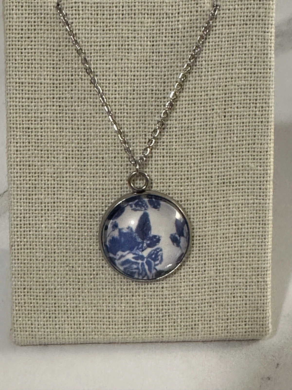 Silver Tone Blue & White Round Floral Charm Pendant Necklace w/ Cable Chain image 4
