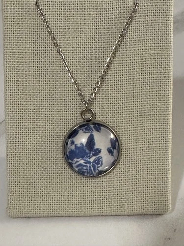 Silver Tone Blue & White Round Floral Charm Pendant Necklace w/ Cable Chain image 4