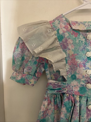 Girl’s Floral Handmade Dress Size 7 Green Pink Purple Eyelet Lace Ruffles Lined - Picture 3 of 5