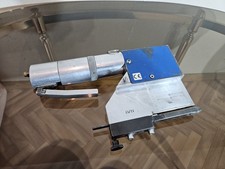 Pneumatische Guillotine f&uuml;r Fensterbeschl&auml;ge ALUCA
