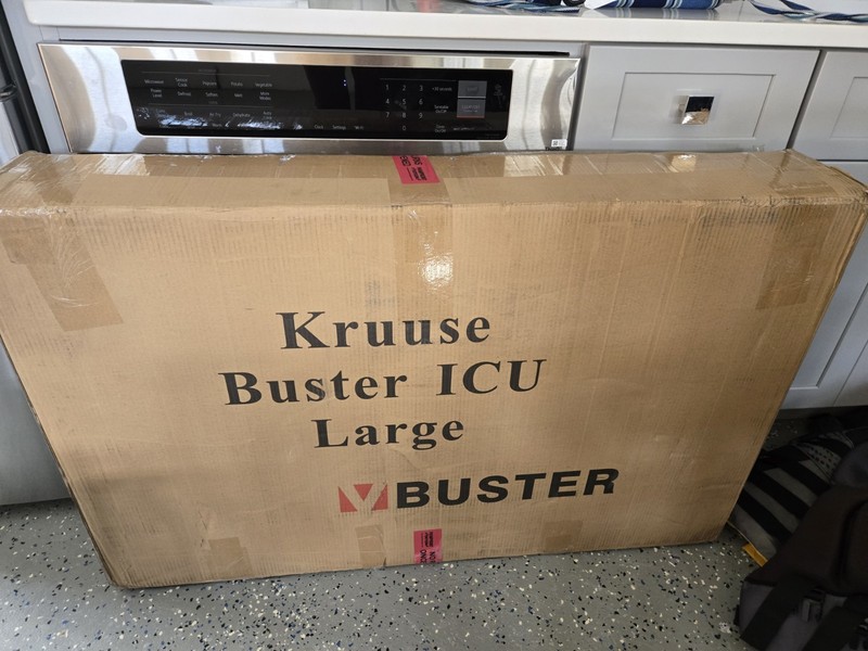 Kruuse Buster ICU Large Pet Oxygen Therapy Cage - Brand NEW IN Box