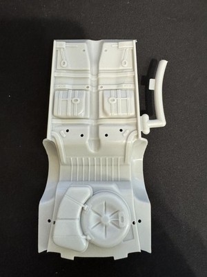 AMT 31849 1/25 66 Buick Riviera Lowrider Parts Bash Floor Pan