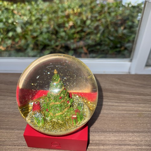 Cool Snow Globes Christmas Tree Presents Gold Snow 2022 CoolSnowGlobe - Picture 11 of 23