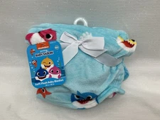 Pinkfong Baby Shark Blue Kids Blanket Toddler Blue Plush Soft Nickelodeon NEW