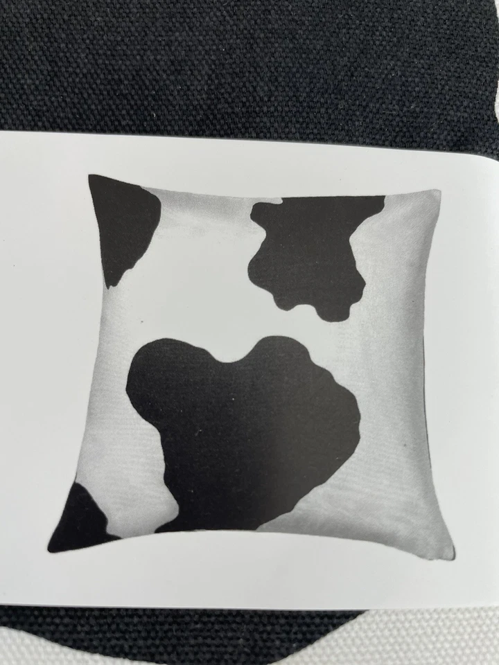 Чехол на подушку IKEA 20x20 дюймов - черно-белый коровий узор RANVEIG - Изображение 4 из 4